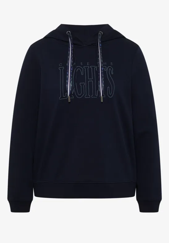 Dunkelblauer Hoodie mit Kapuze, Kordeln und Aufdruck "LIGHTS" in leuchtend blauem Ton.