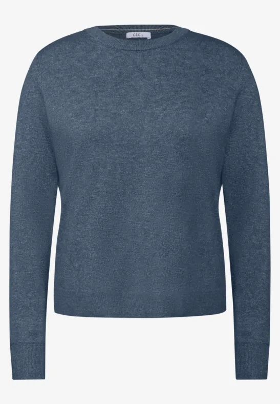 Un pull bleu chiné à col rond et manches longues, simple et élégant.