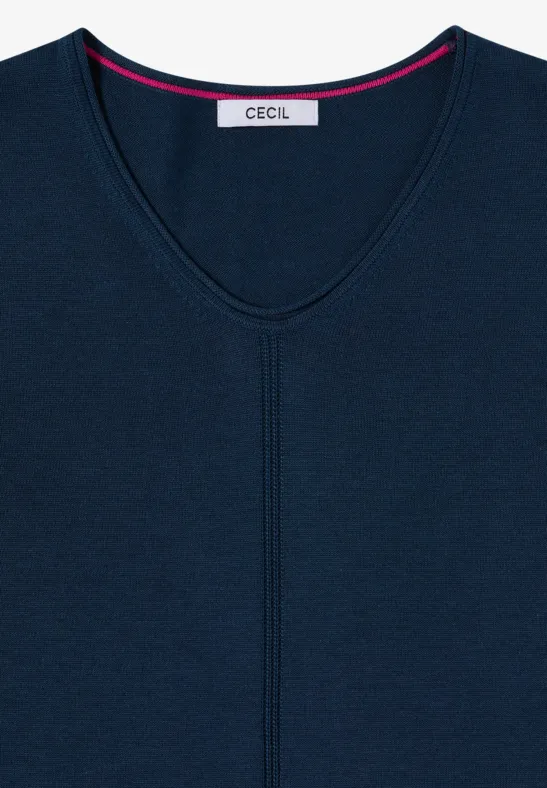 Dunkelblauer V-Ausschnitt-Pullover mit feinem Material und Markenlabel 'CECIL' innen im Nacken.
