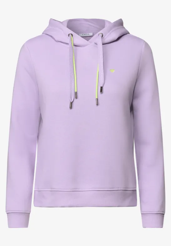 Helles fliederfarbenes Hoodie mit Kapuze, Kängurutasche und gelb-weißen Kordeln, schlicht und bequem.
