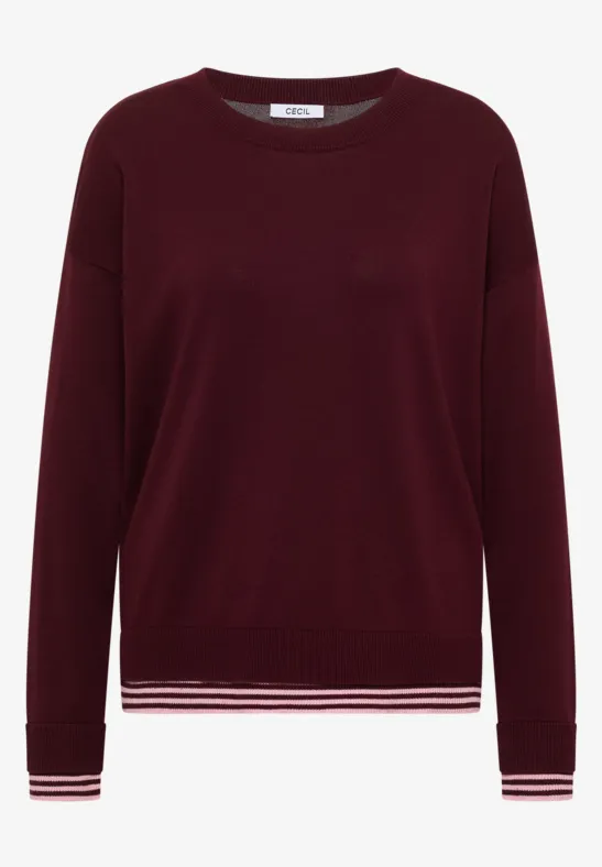 Bordeauxroter Pullover mit Rundhalsausschnitt, weißen Streifen an Saum und Ärmelabschlüssen.