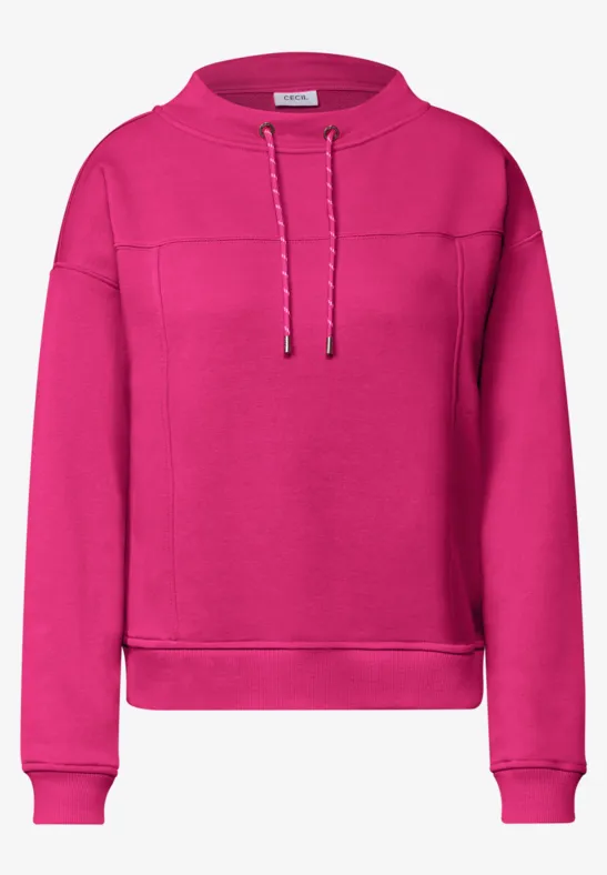 Een roze hoodie met capuchon en trekkoord.
