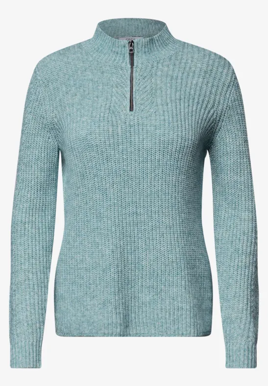 Hellblauer Strickpullover mit halbem Reißverschluss und langen Ärmeln