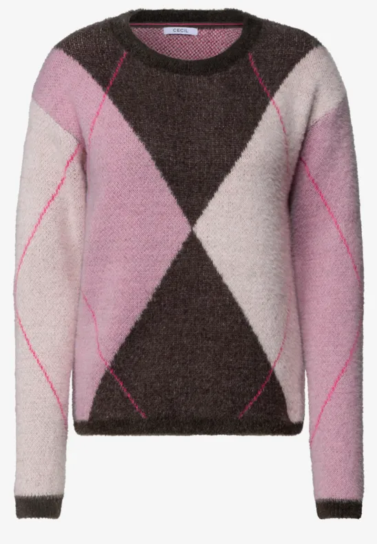 Flauschiger Damenpullover mit rosa, beigem und braunem Rautenmuster.