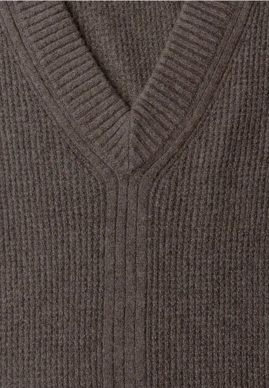 Brauner V-Ausschnitt-Pullover mit Rippstrickmuster