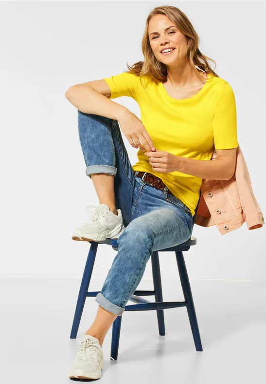 T-Shirt in Unifarbe radiant yellow