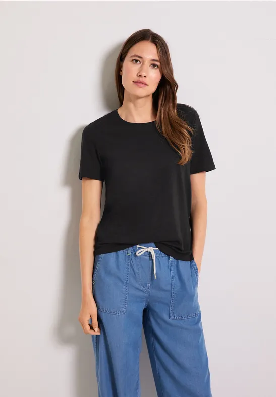 T-Shirt in Unifarbe Black