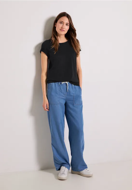 T-Shirt in Unifarbe Black