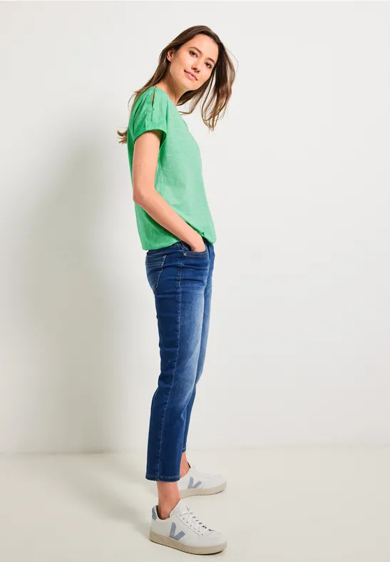 T-shirt in gewassen look fresh green