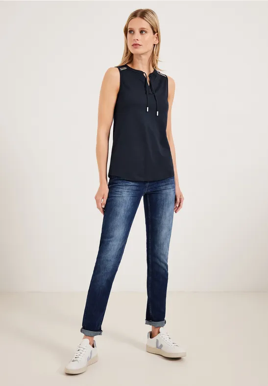 Top met borduursels deep blue