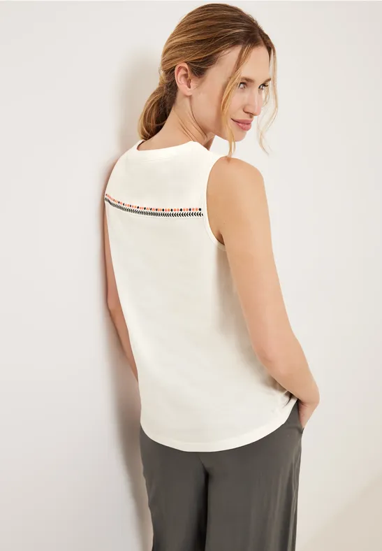 Top mit Stickereidetail vanilla white