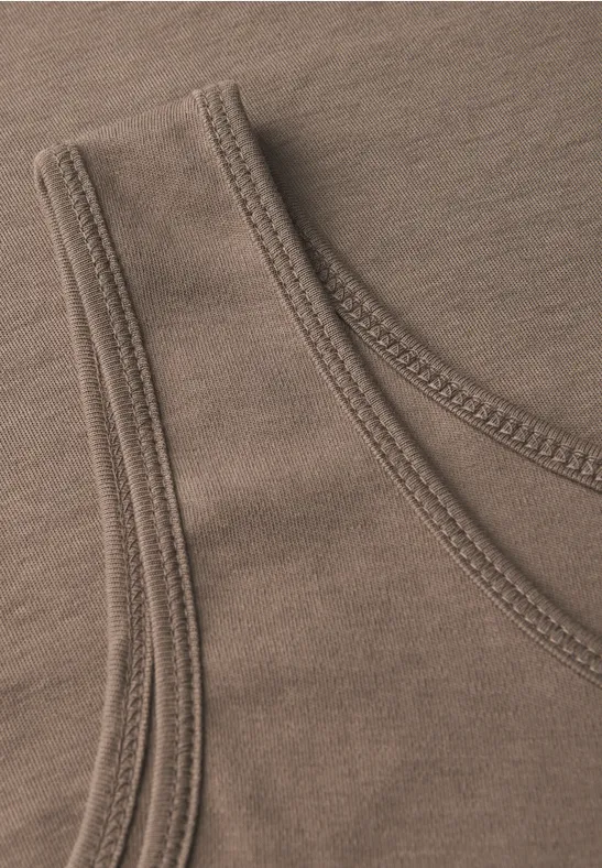 Basic Top in Unifarbe natural taupe