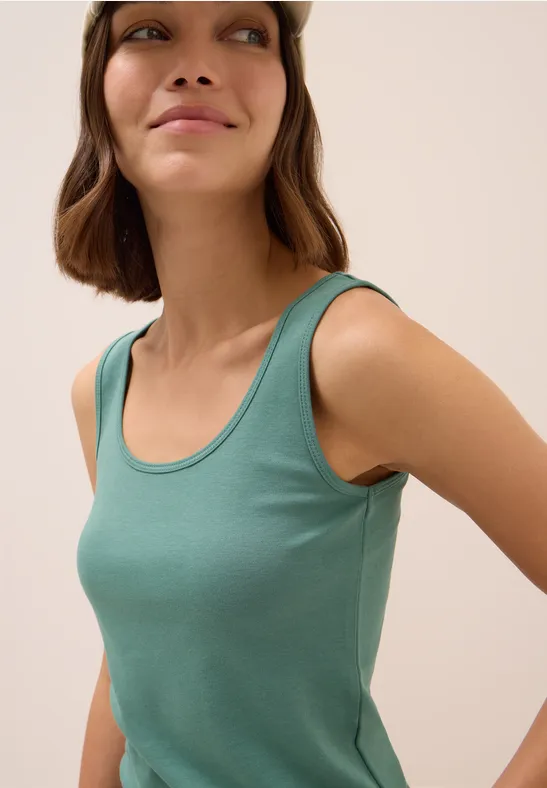 Basic Top in Unifarbe jewel green