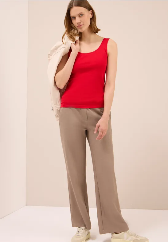 Top basique en couleur unie fiery red
