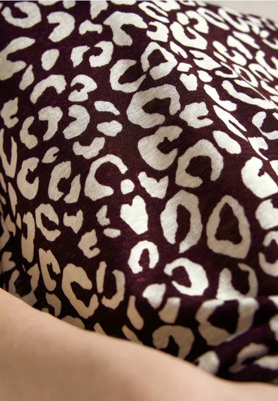 T-shirt look lin avec imprimé léopard rich burgundy