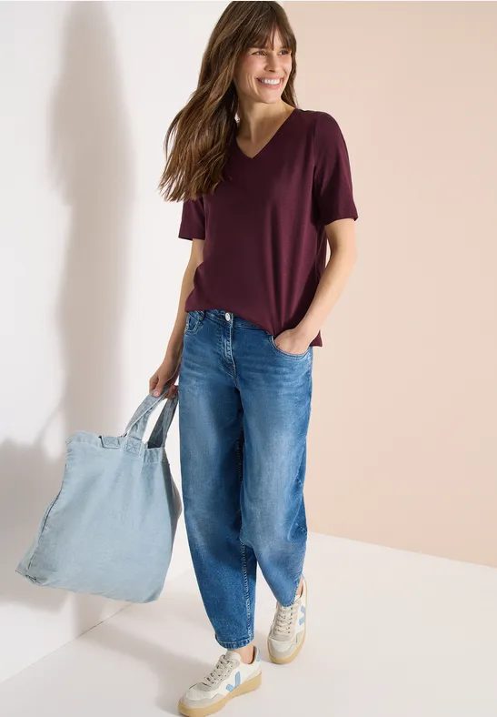 Basic T-Shirt mit V-Neck sweet grape red