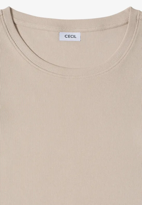 Beige T-Shirt mit Rundhalsausschnitt, kurzärmelig, flach gefaltet, mit Markenlabel CECIL.