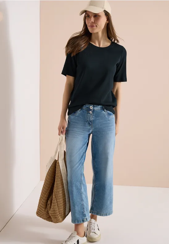 Basic T-Shirt in Rippstruktur palm breeze green