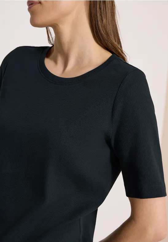 Basic T-Shirt in Rippstruktur palm breeze green