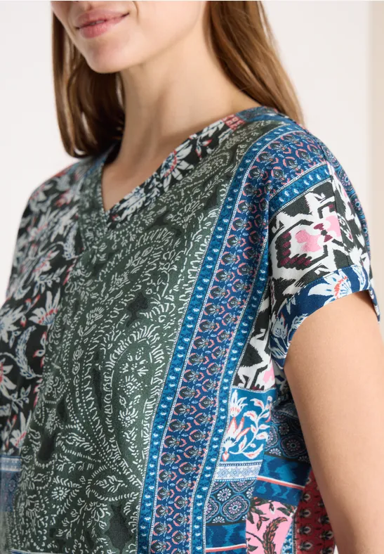 Shirt met V-hals en patchworkprint khaki