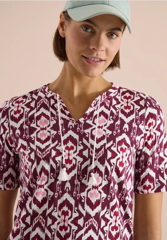 Kurzarm Shirt mit Split Neck und Print sweet grape red
