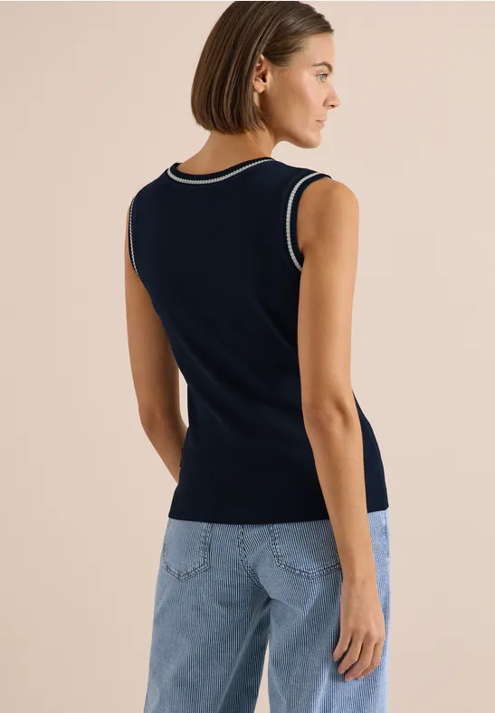 Top mit Rundhals und Kontrastdetails universal blue