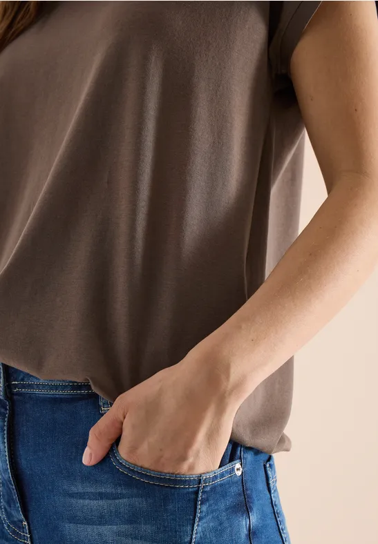 T-Shirt mit V-Neck und Spitzendetail urban taupe