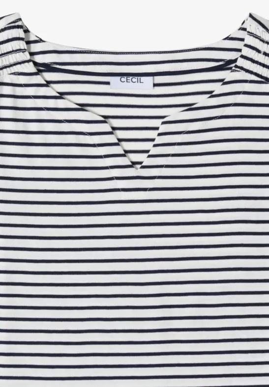 Weißes Damen-Shirt mit dunkelblauen Querstreifen, leichtem V-Ausschnitt und CECIL-Label.