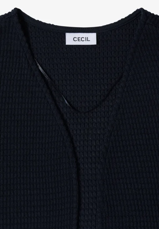 Schwarzes Waffelstrick-Shirt mit V-Ausschnitt und CECIL-Label.