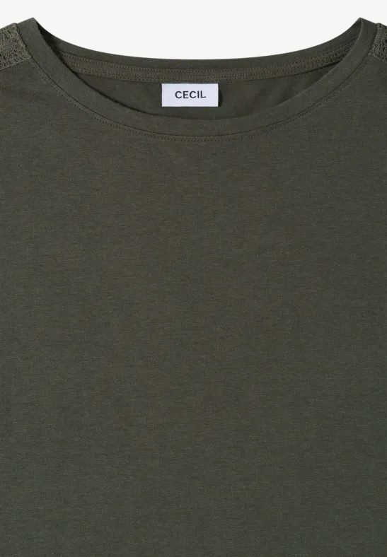Olivgrünes T-Shirt mit Rundhalsausschnitt und CECIL-Label am Kragen.