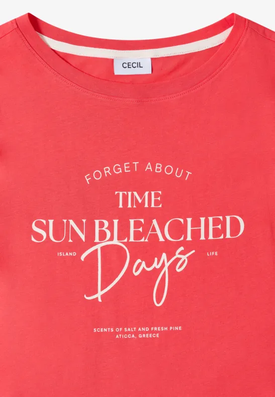 Rotes T-Shirt mit weißem Schriftzug 'Forget about time Sun bleached days' und CECIL-Label.