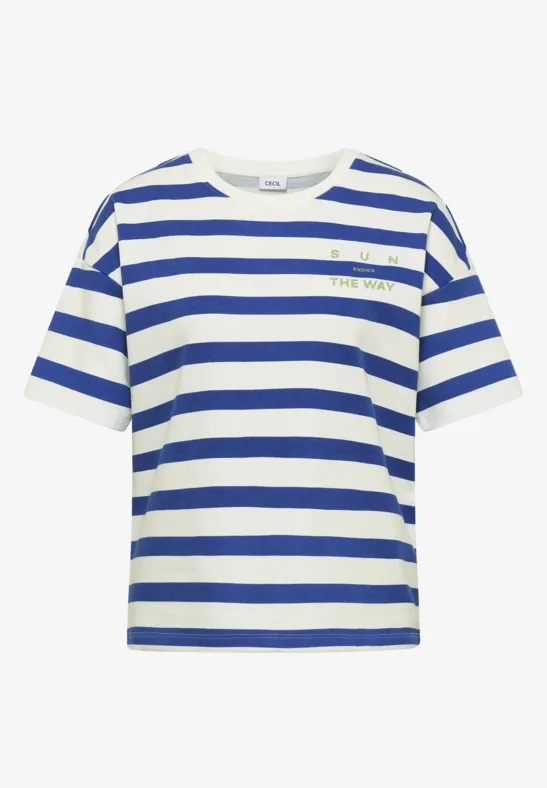 Wit T-shirt met blauwe strepen, losse pasvorm, ronde hals en korte mouwen.