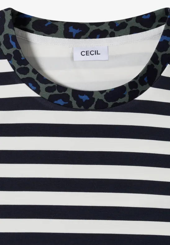 Weiß-schwarz gestreiftes Damen-Shirt mit rundem Halsausschnitt und blau-grünem Camouflage-Besatz