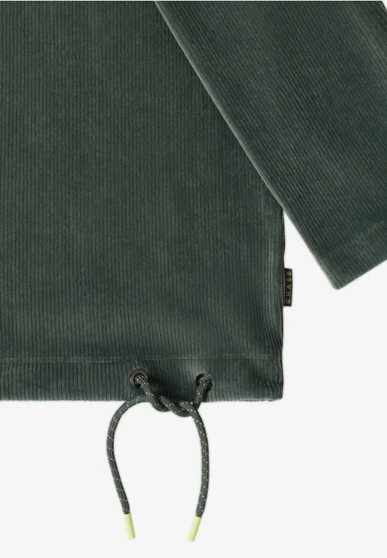 Dunkelgrünes Cordshirt mit verstellbarem Kordelzug am Saum und dezentem Label.