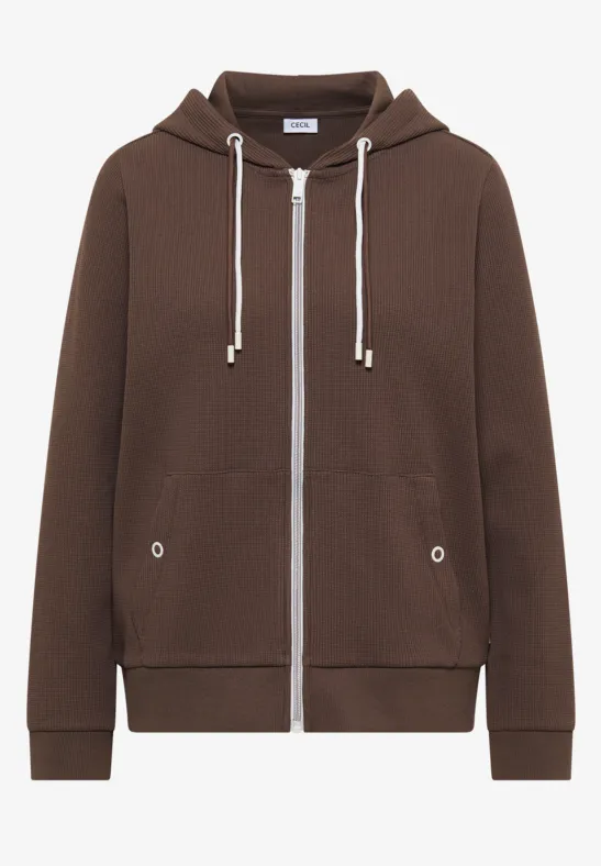 Bruine capuchonvest met ritssluiting, witte koordjes en twee zakken voor.