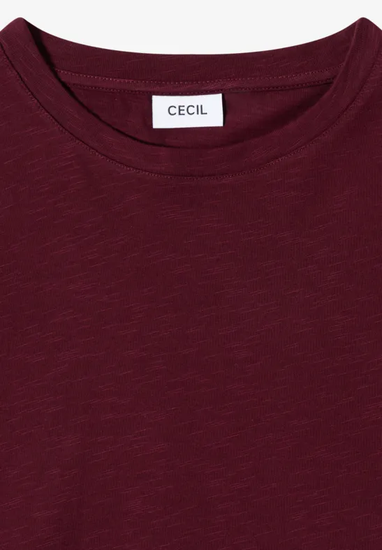 Bordeauxrood T-shirt met ronde hals en CECIL-label achter in de nek.