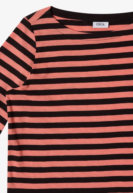 Een shirt met korte mouwen en roze-zwarte, horizontale strepen.