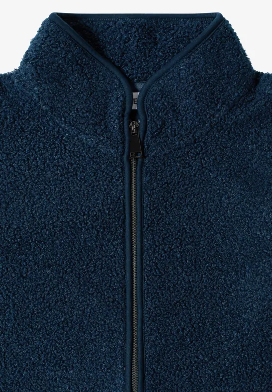 Dunkelblauer Fleecejacke mit Stehkragen und Reißverschluss vorne.