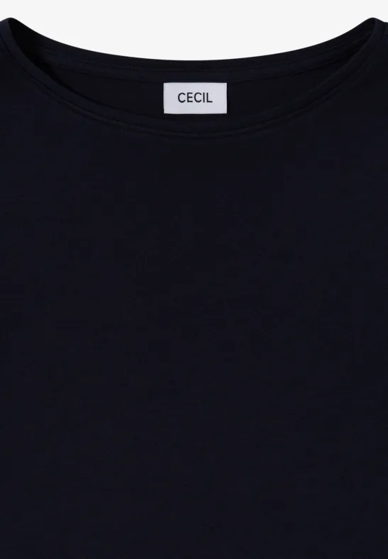 Schwarzes Shirt mit Rundhalsausschnitt und Markenlabel 'CECIL' am Kragen.