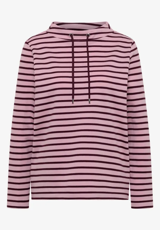 Ein pinker Hoodie mit schwarzen horizontalen Streifen und Kapuze.
