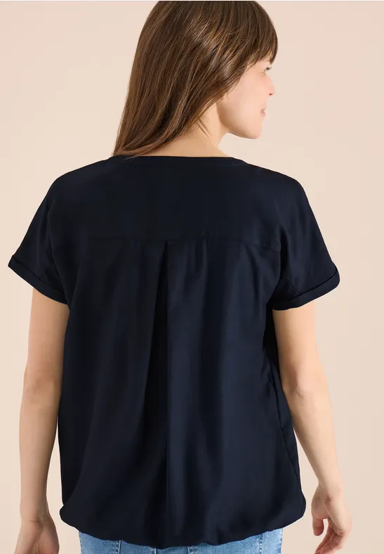 Blouse met korte mouwen en gespleten hals universal blue