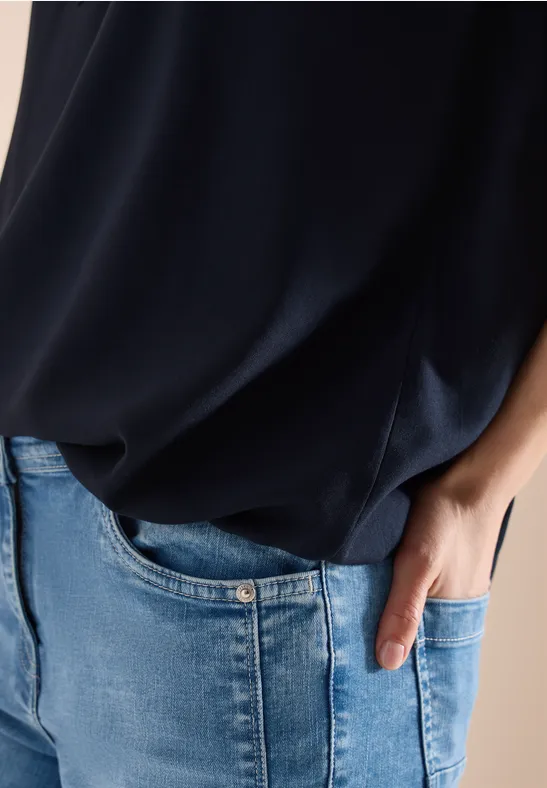 Blouse met korte mouwen en gespleten hals universal blue