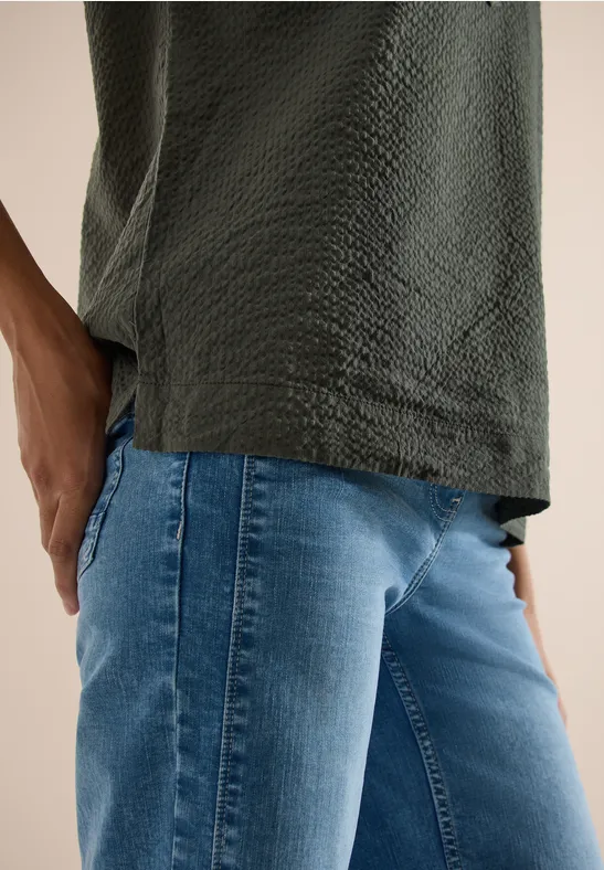 Dropped Shoulder Bluse in Seersuckerqualität khaki