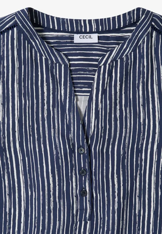Gestreiftes blau-weißes Shirt mit V-Ausschnitt und Knopfleiste.