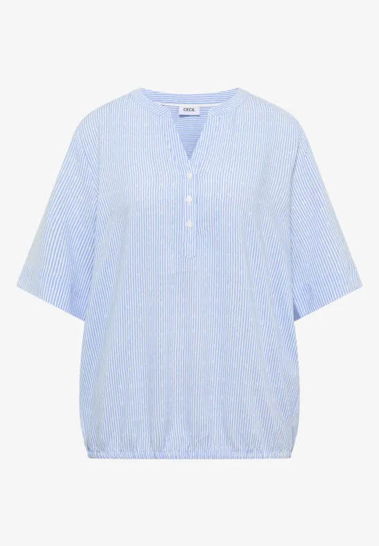 Luchtige lichtblauwe damesblouse met fijne witte stippen, V-hals met 3 knopen, korte mouwen en elastische zoom.