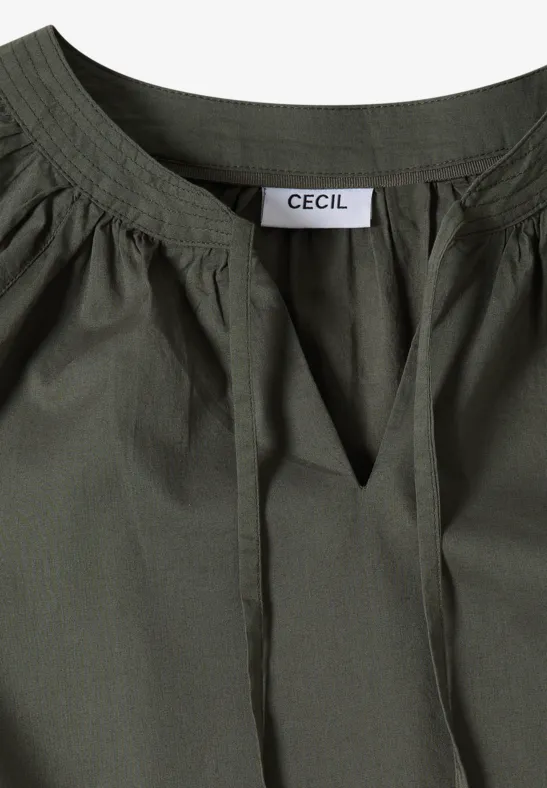 Olivefarbenes Blusentop mit Tunnelzugkordel und Falten am V-Ausschnitt, Etikett 'CECIL'.