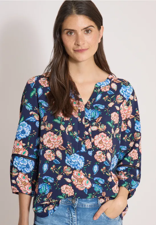 Bluse mit blauem Grund und farbenfrohem Blumenmuster, locker geschnitten, 3/4-Ärmel