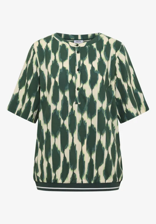 Grünes kurzärmeliges Top mit weißen, unregelmäßigen Ikat-Muster, Knopfleiste und geripptem Saum.