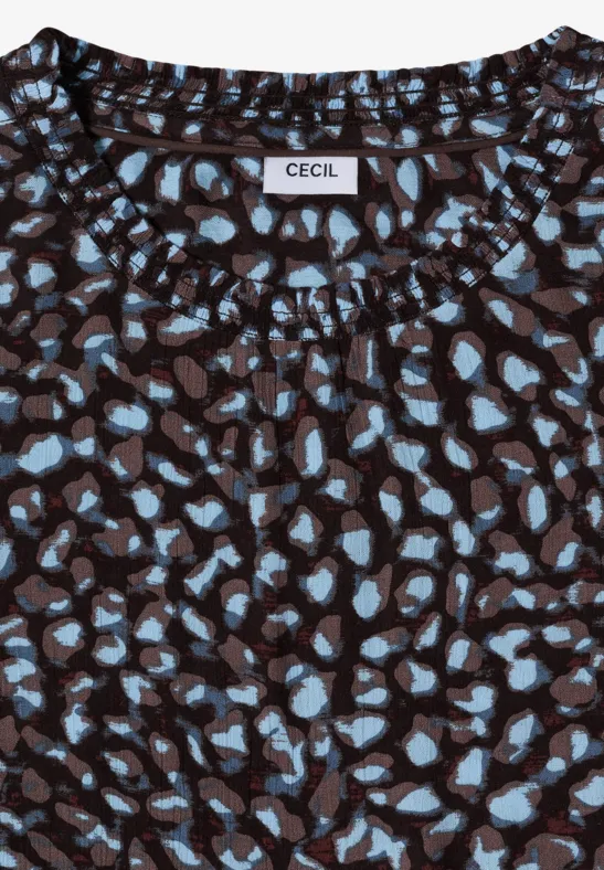 Top met blauw-beige luipaardprint en gerimpelde boothals