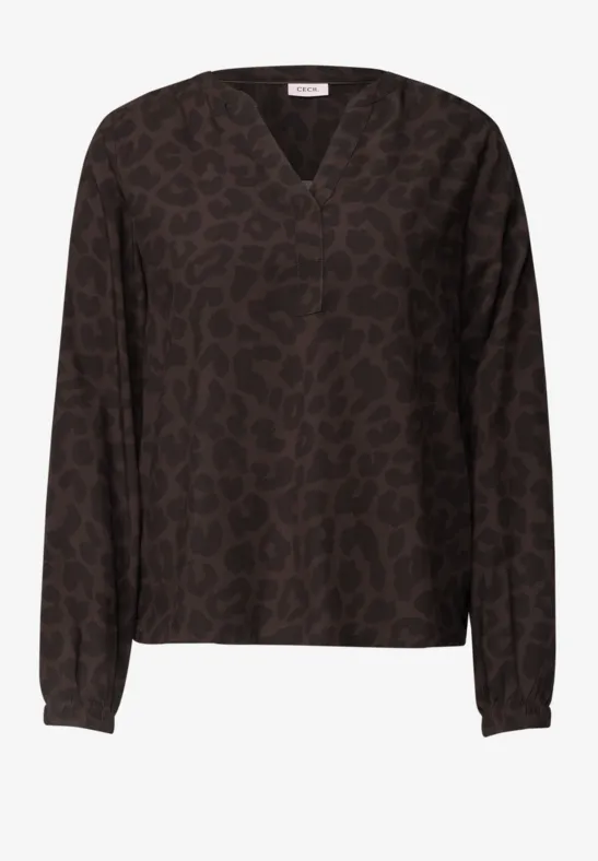 Un chemisier femme marron foncé à motif léopard discret, col en V et manches longues.